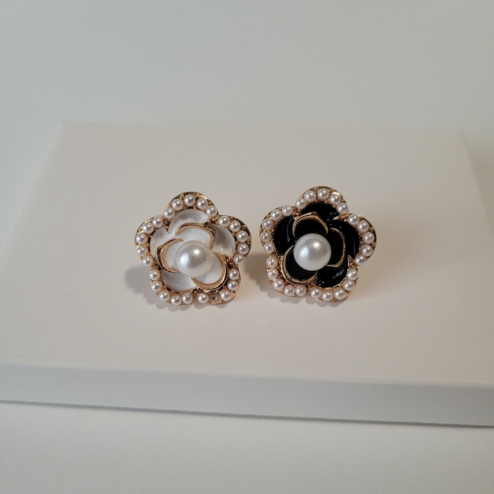 New Set of 2 Shoe Bling Charms /  Decorations